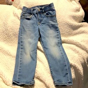 GAP Boys 4 slim Jeans! Elastic waist. Button/zip closure